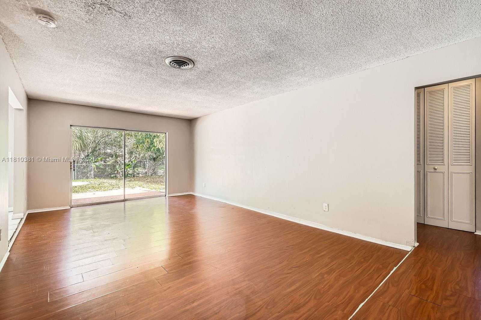 Small Image of 2200 NORTH WEST 42ND AVE, Lauderhill Number 4