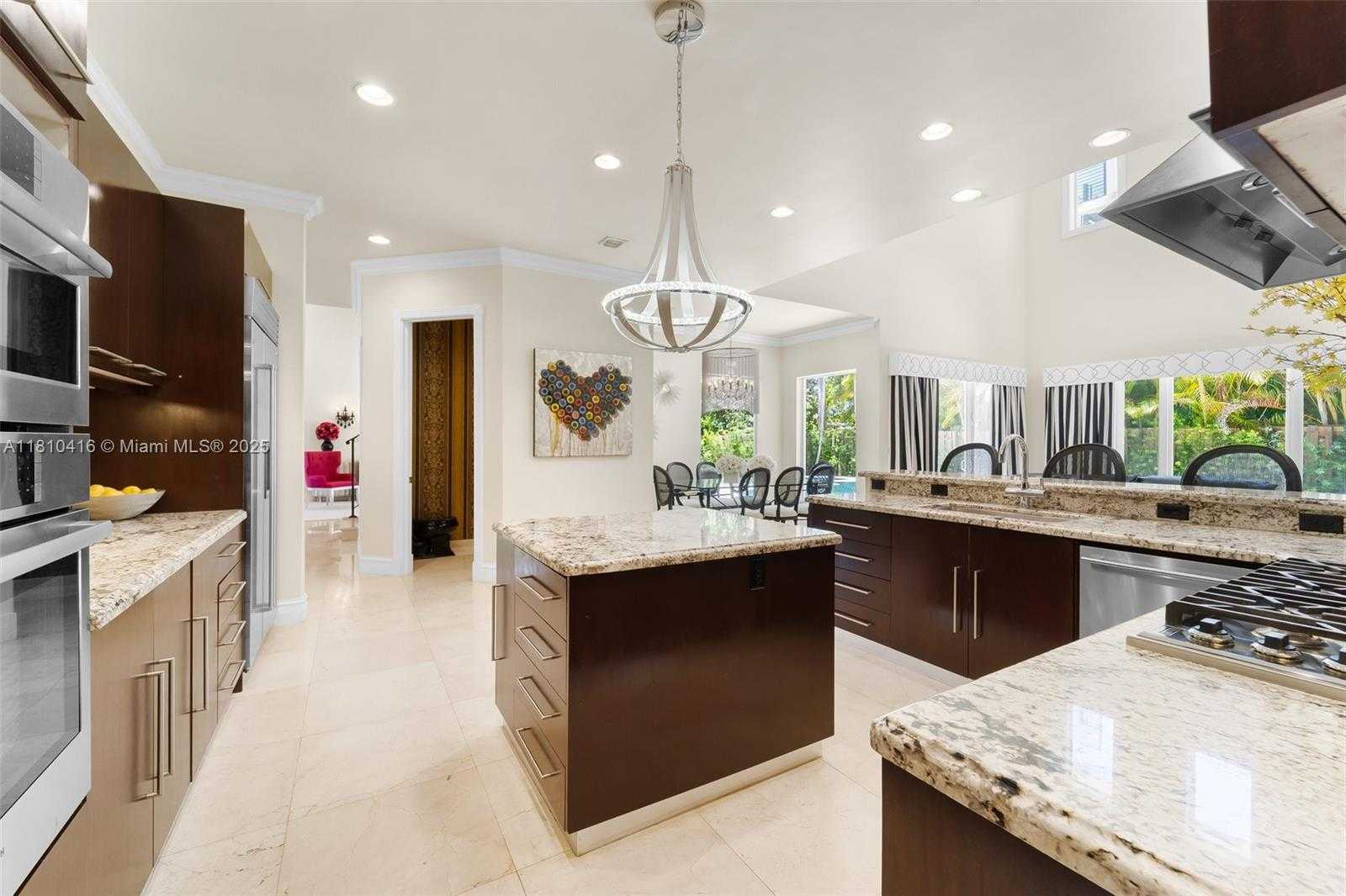 Small Image of 275 189TH TER, Sunny Isles Beach Number 13