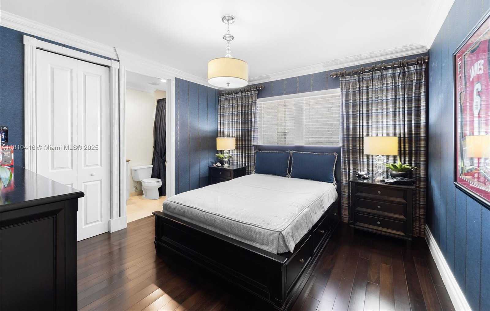 Small Image of 275 189TH TER, Sunny Isles Beach Number 27