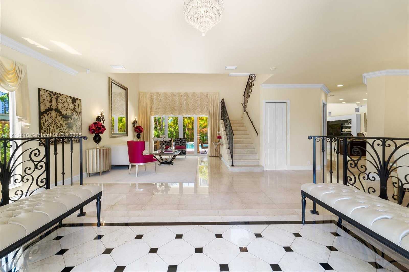 Small Image of 275 189TH TER, Sunny Isles Beach Number 4