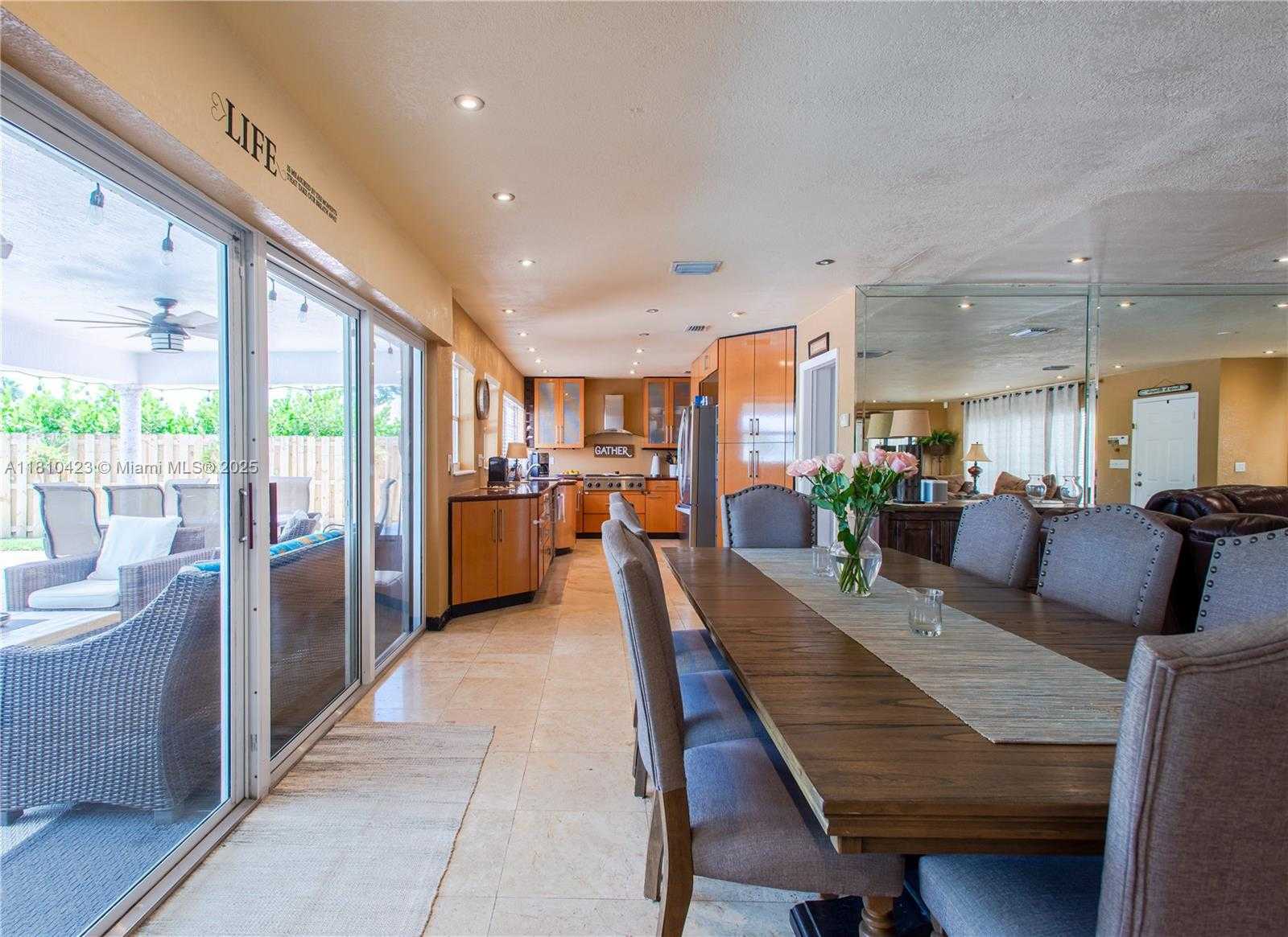 Small Image of 2908 BAYVIEW DR, Fort Lauderdale Number 20