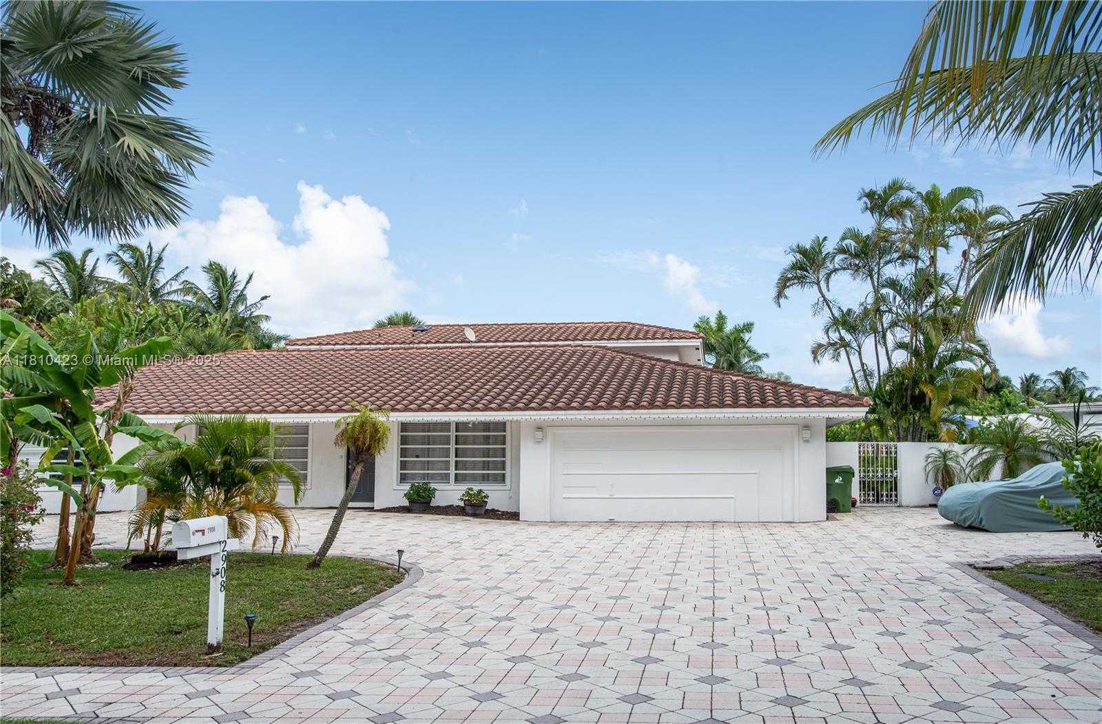 Small Image of 2908 BAYVIEW DR, Fort Lauderdale Number 32