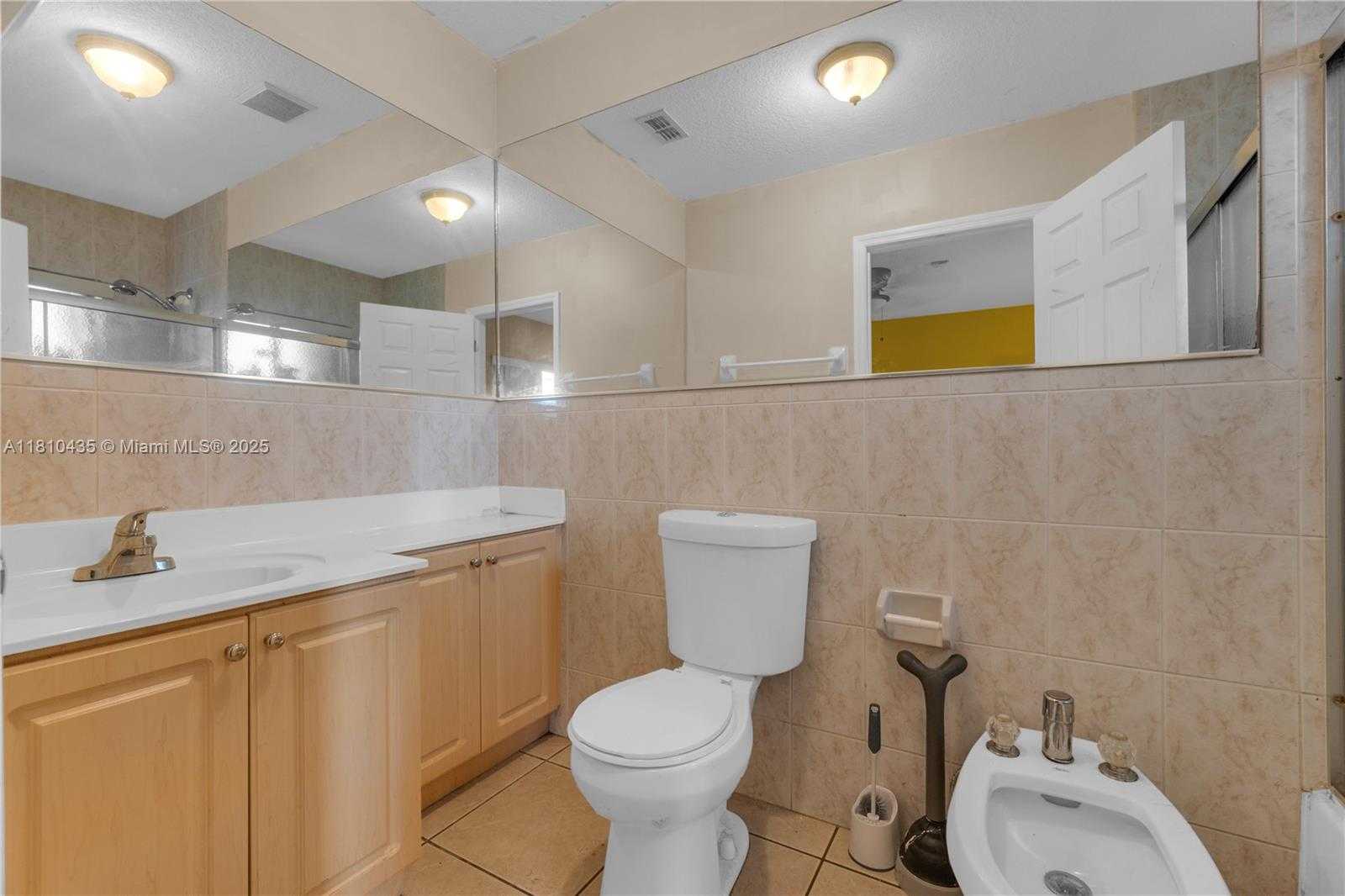 Small Image of 12912 NORTH EAST 7TH AVE, North Miami Number 22