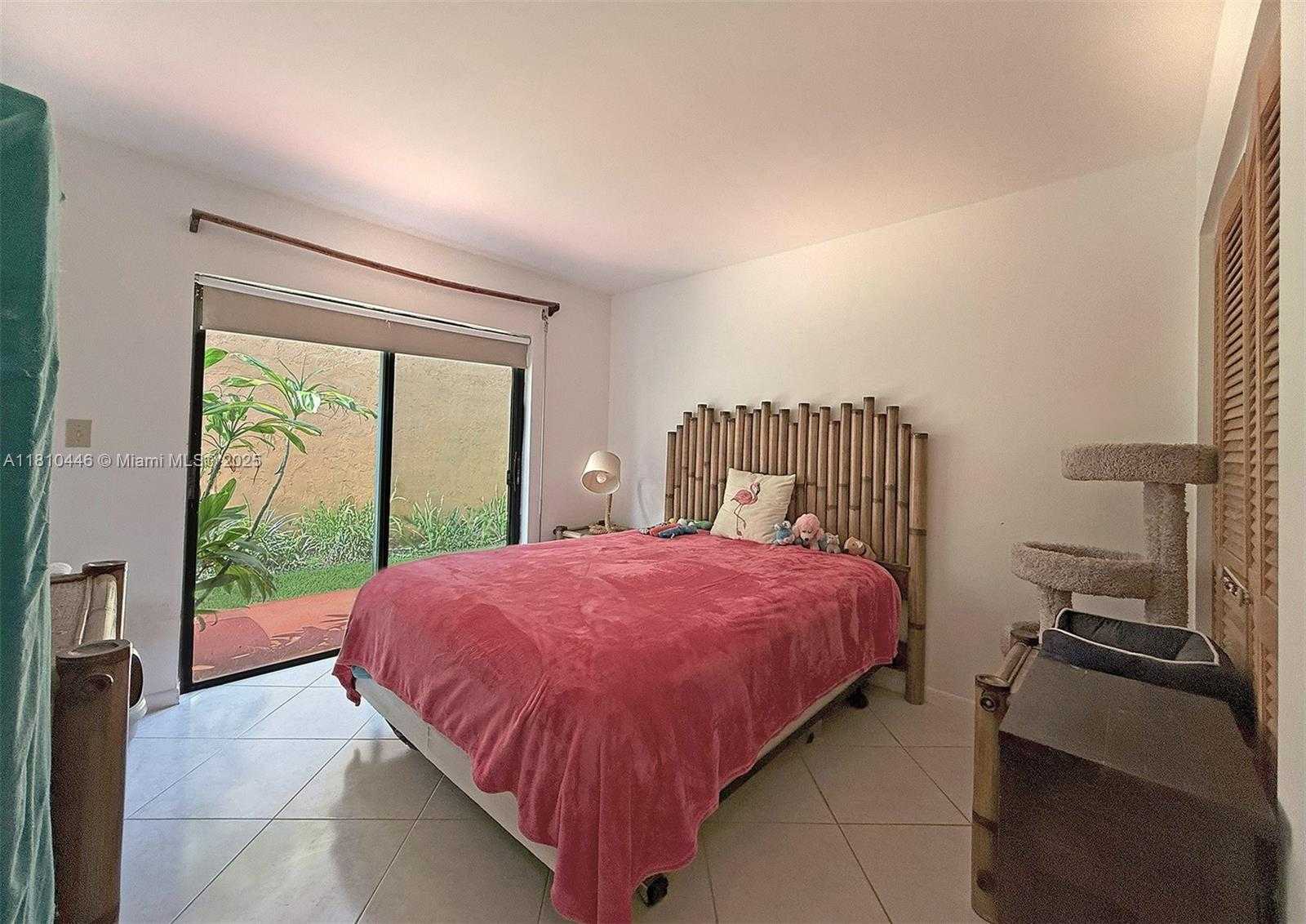 Small Image of 8923 SOUTH WEST 151ST CT, Miami Number 14