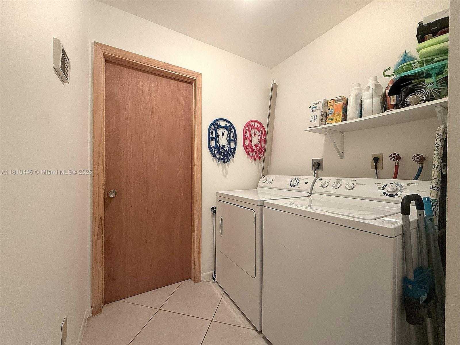 Small Image of 8923 SOUTH WEST 151ST CT, Miami Number 20