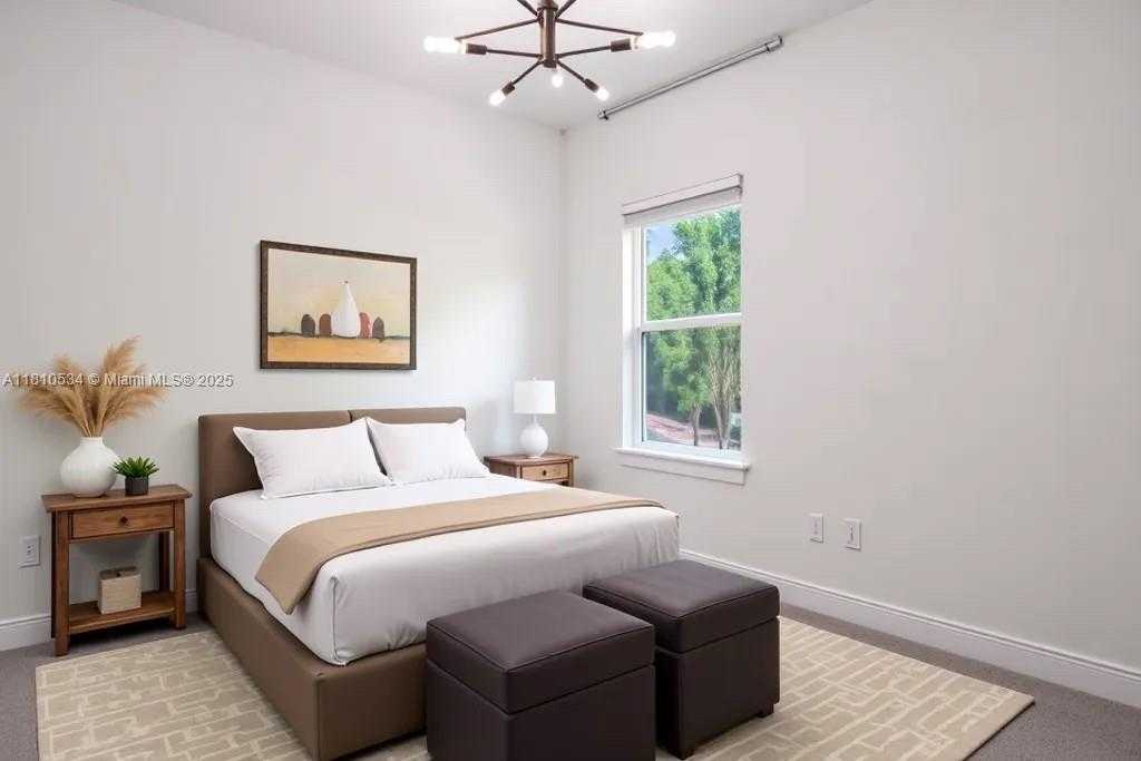 Small Image of 3943 MAHOGANY LN, Hollywood Number 12