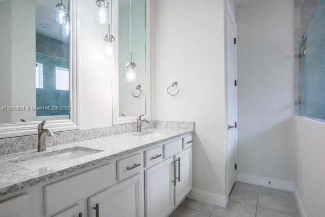 Small Image of 3943 MAHOGANY LN, Hollywood Number 13