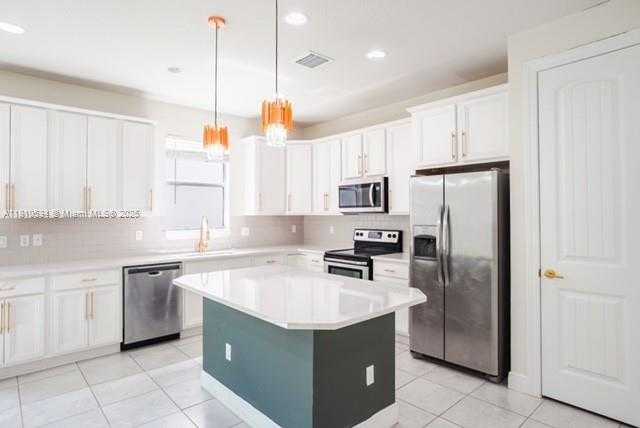 Small Image of 3943 MAHOGANY LN, Hollywood Number 6