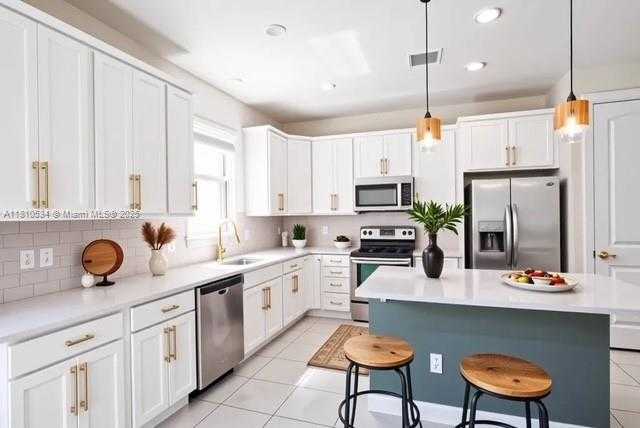 Small Image of 3943 MAHOGANY LN, Hollywood Number 8