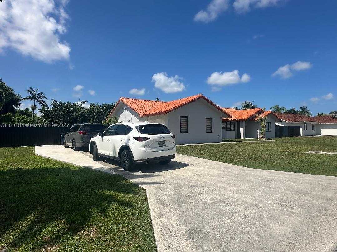 Small Image of 18781 SOUTH WEST 294TH TER, Homestead Number 4