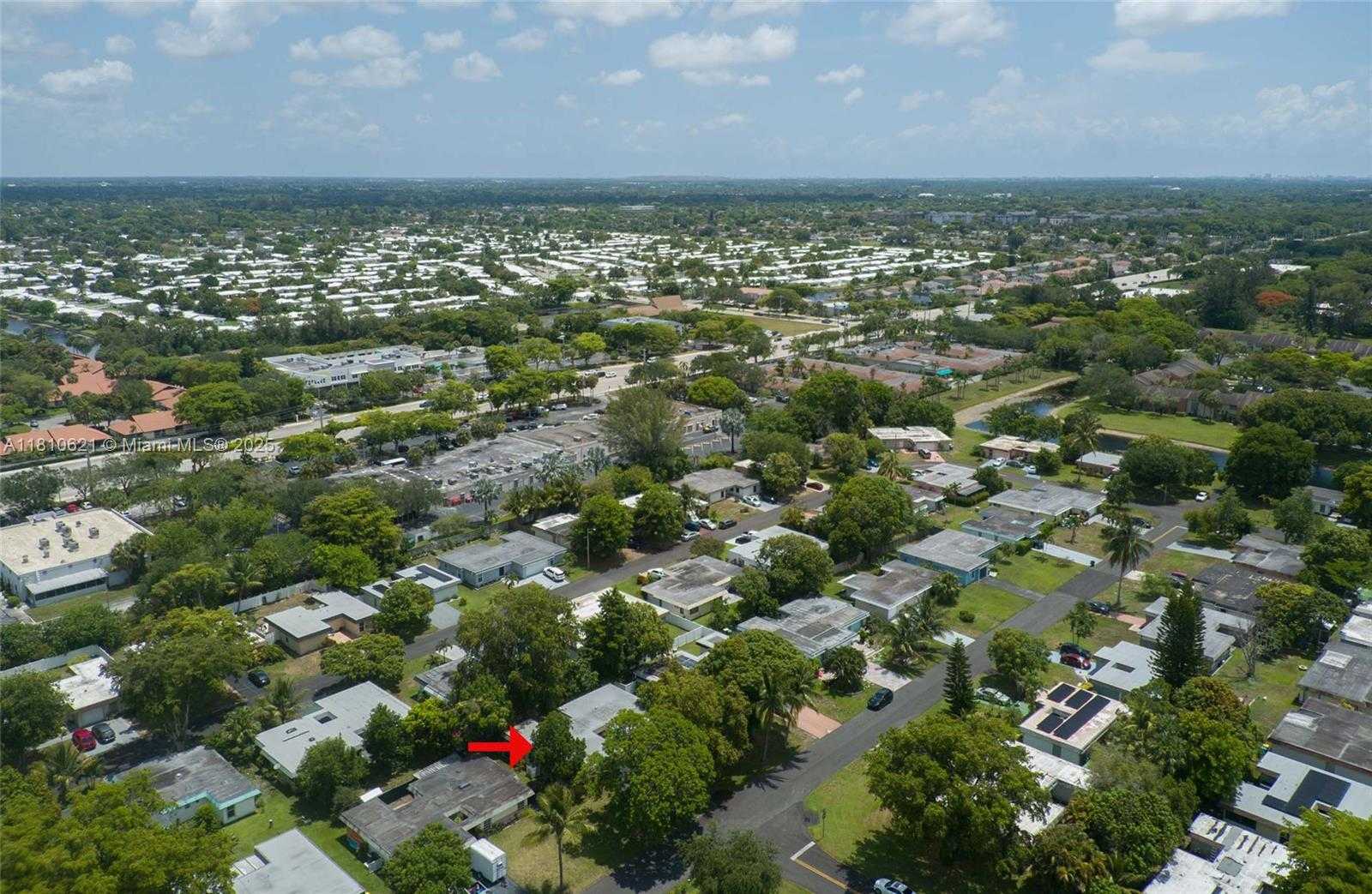 Small Image of 7201 NORTH WEST 67TH ST, Tamarac Number 11