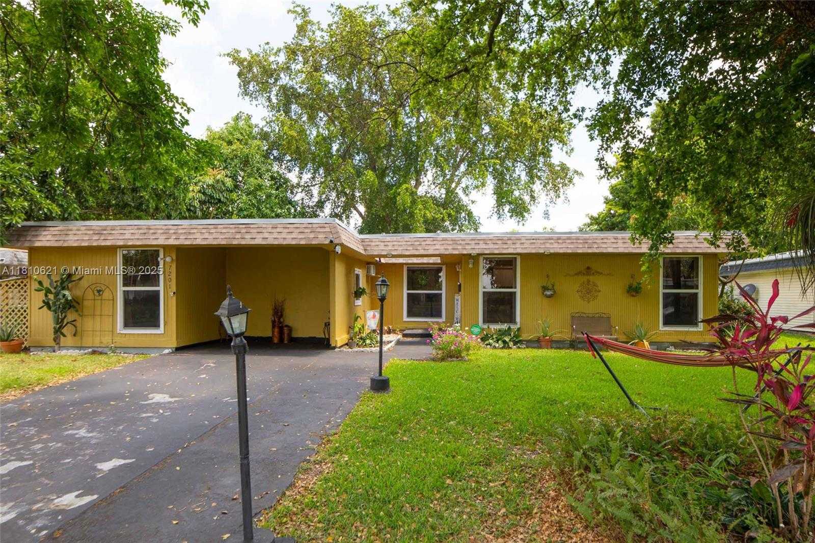 Small Image of 7201 NORTH WEST 67TH ST, Tamarac Number 2