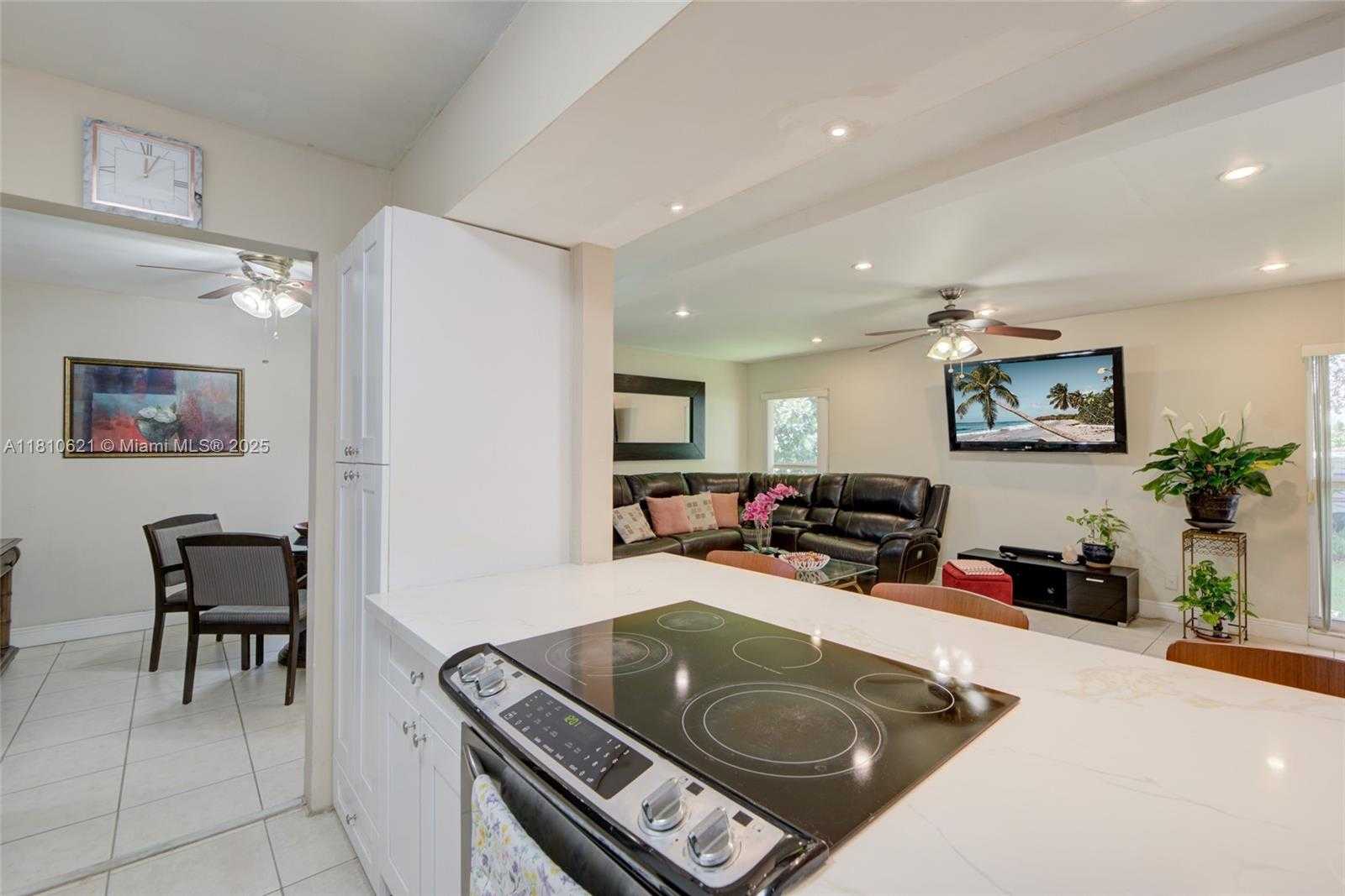 Small Image of 7201 NORTH WEST 67TH ST, Tamarac Number 24