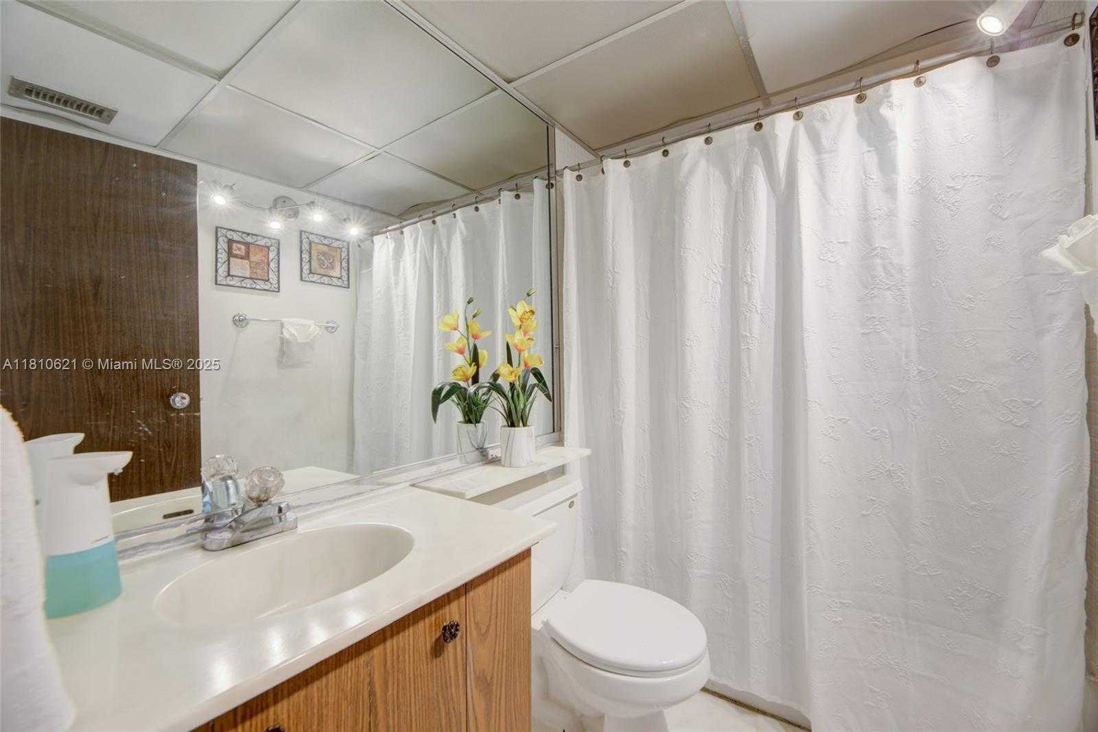 Small Image of 7201 NORTH WEST 67TH ST, Tamarac Number 35