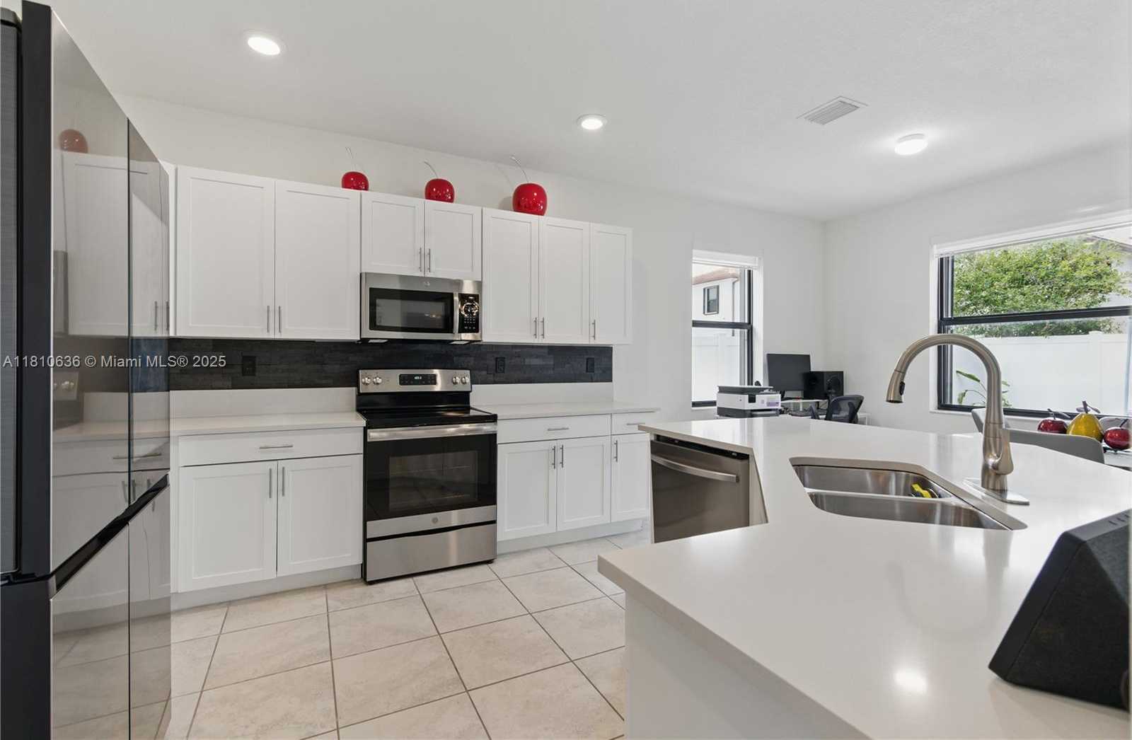Small Image of 3534 WEST 106TH ST, Hialeah Number 11