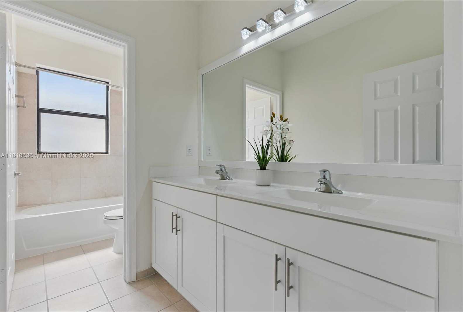 Small Image of 3534 WEST 106TH ST, Hialeah Number 19