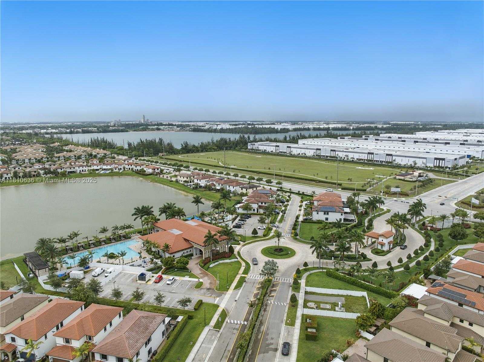Small Image of 3534 WEST 106TH ST, Hialeah Number 36