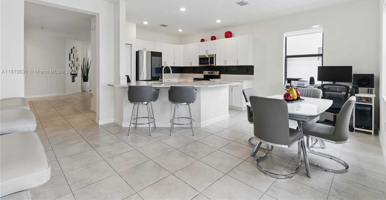 Small Image of 3534 WEST 106TH ST, Hialeah Number 9