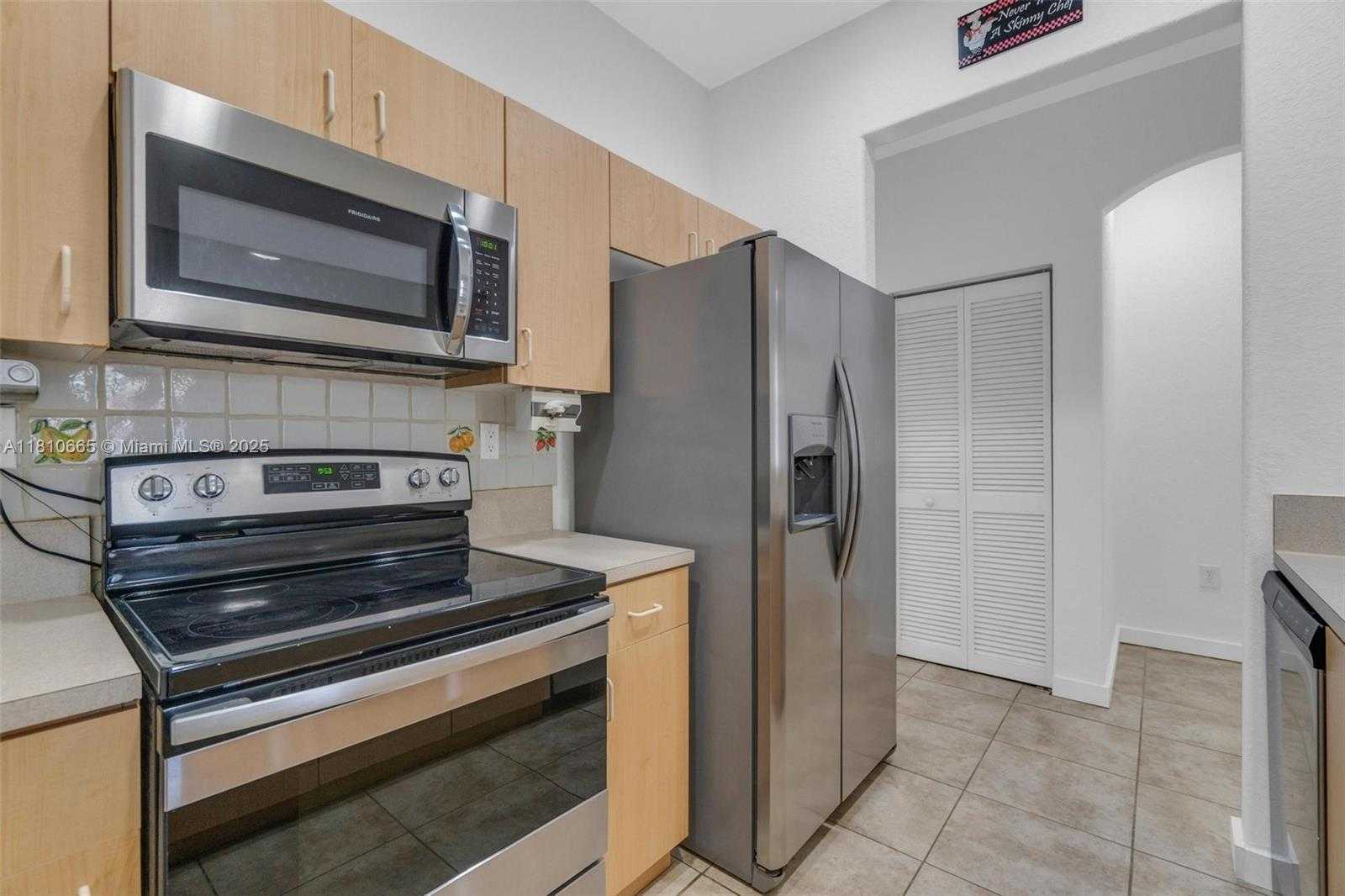 Small Image of 11014 SOUTH WEST 237TH LN, Homestead Number 16