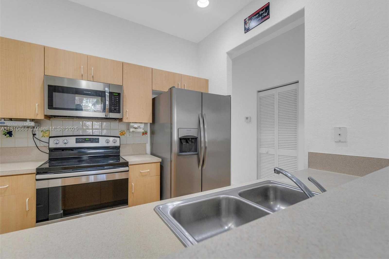 Small Image of 11014 SOUTH WEST 237TH LN, Homestead Number 19