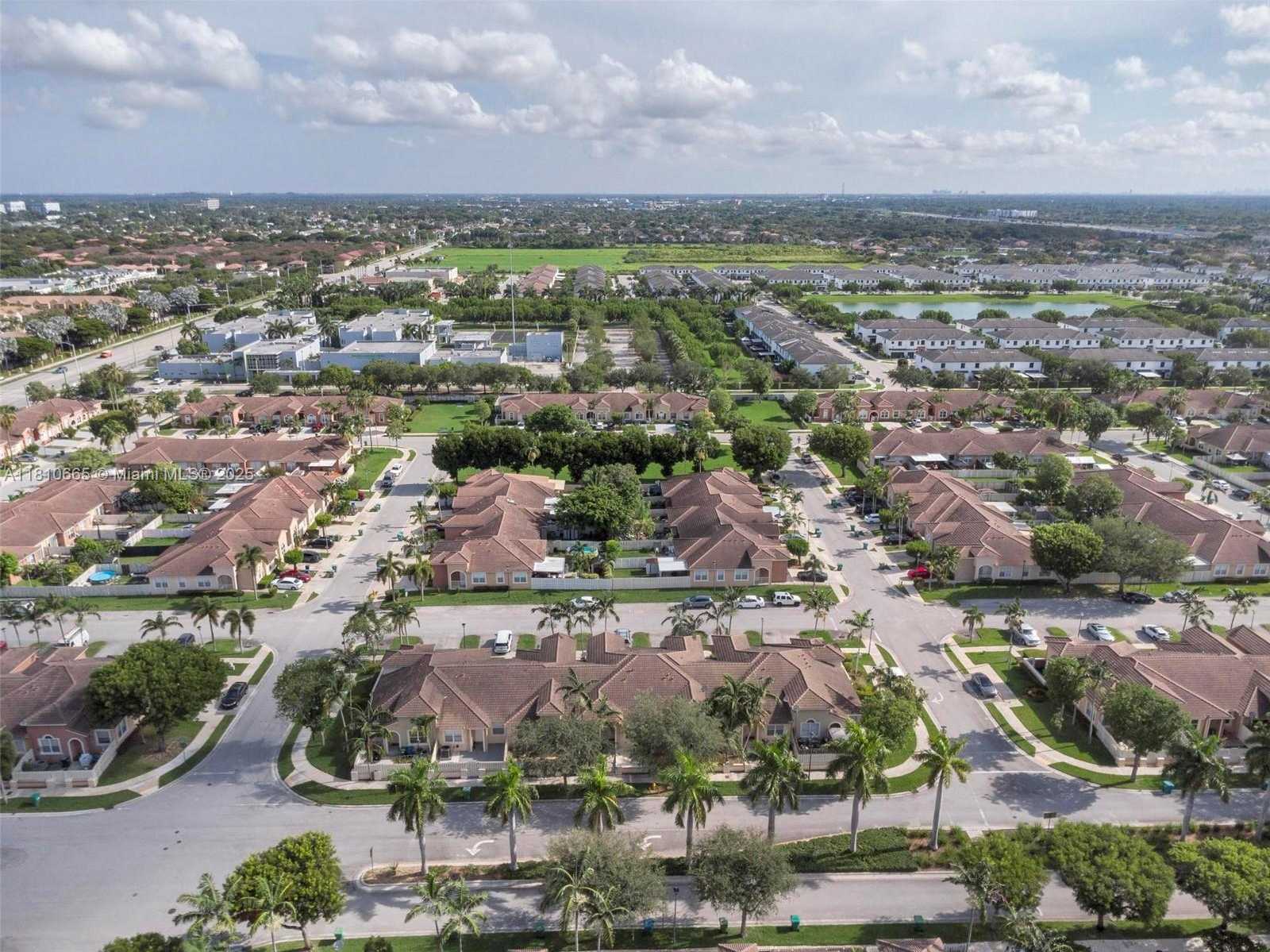 Small Image of 11014 SOUTH WEST 237TH LN, Homestead Number 43
