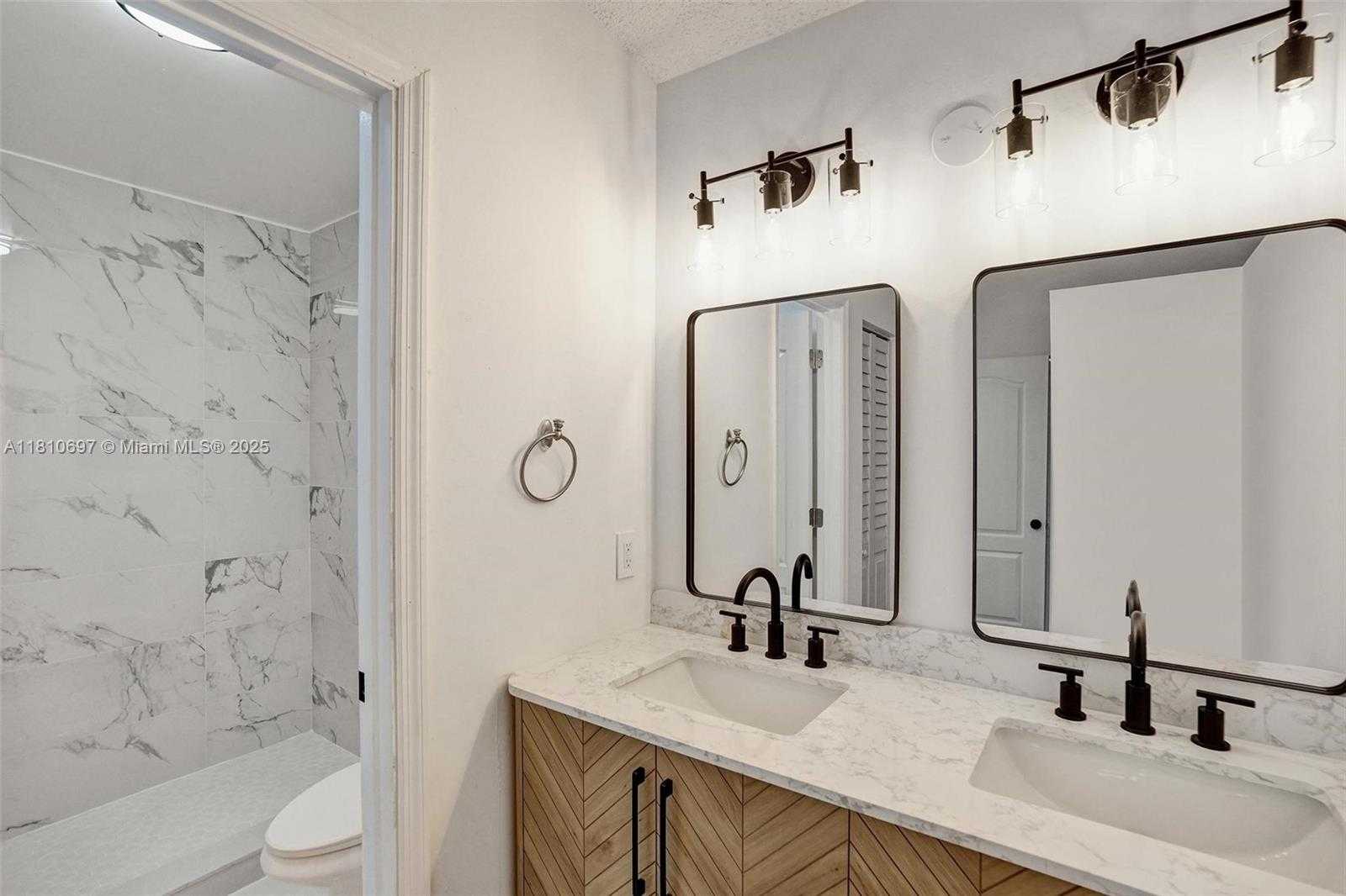 Small Image of 7325 FLORES WAY, Margate Number 19