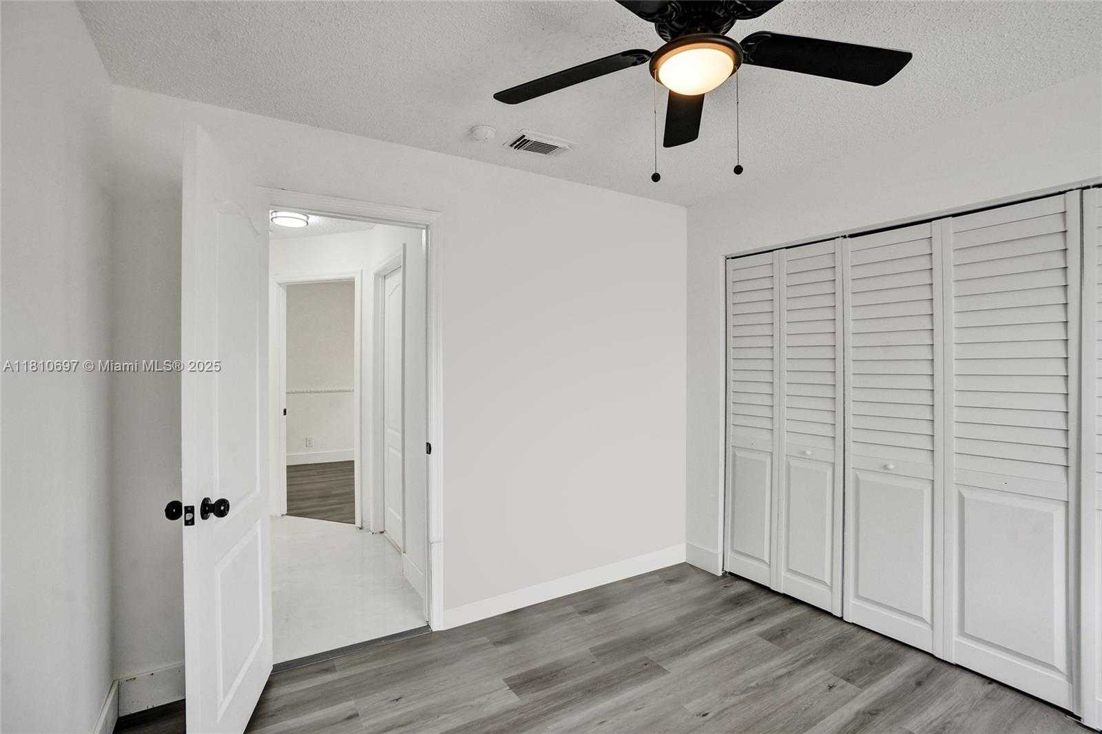 Small Image of 7325 FLORES WAY, Margate Number 5