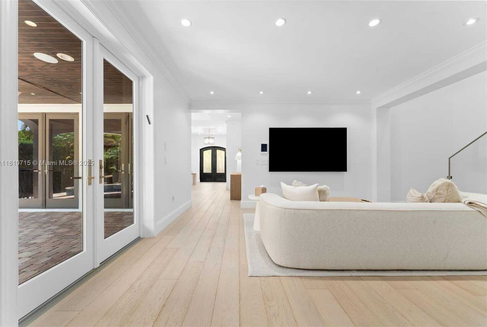 Small Image of 1210 95TH ST, Bay Harbor Islands Number 7