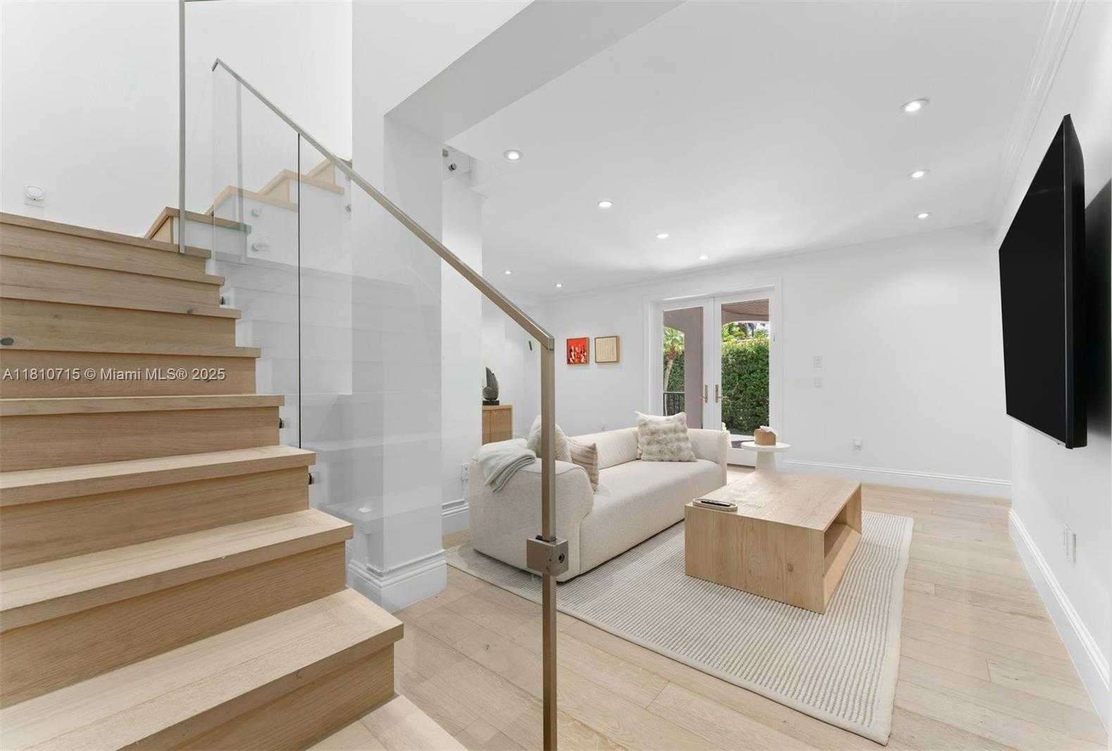 Small Image of 1210 95TH ST, Bay Harbor Islands Number 8