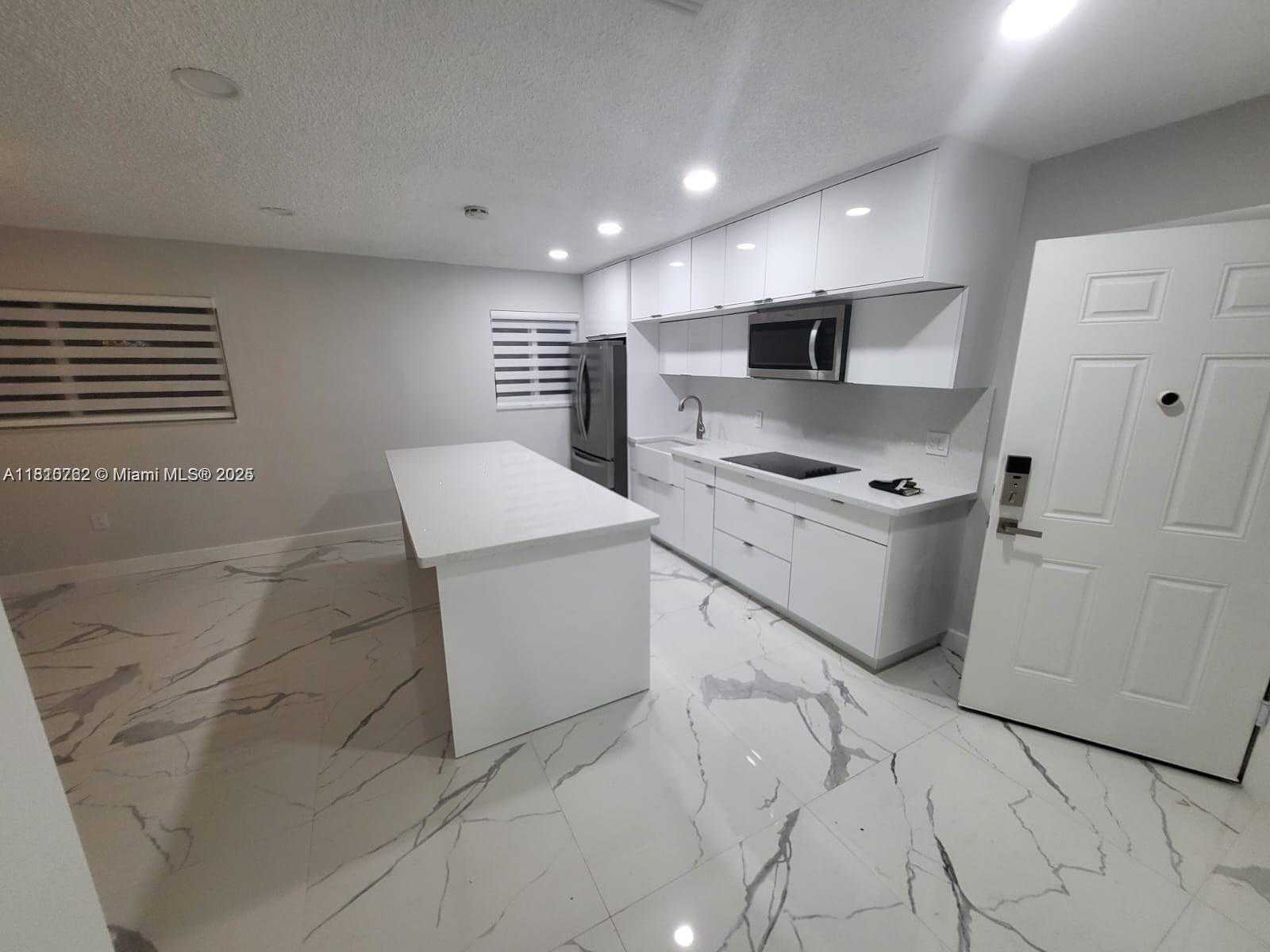 Small Image of 6275 PALM AVE, Hialeah Number 6