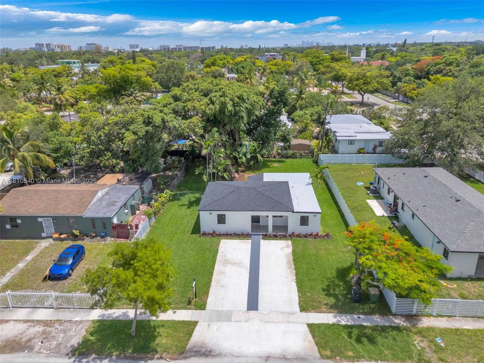 Small Image of 1010 NORTH EAST 140TH ST, North Miami Number 18