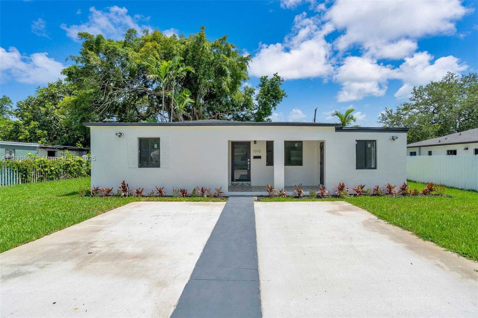 Small Image of 1010 NORTH EAST 140TH ST, North Miami Number 2