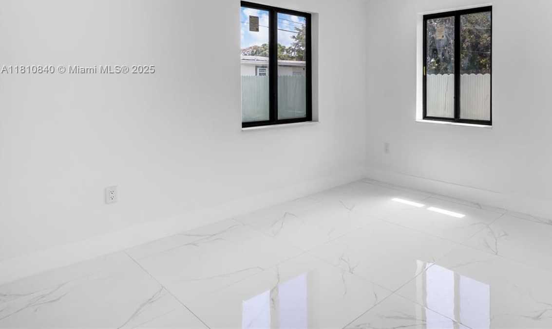 Small Image of 1010 NORTH EAST 140TH ST, North Miami Number 7