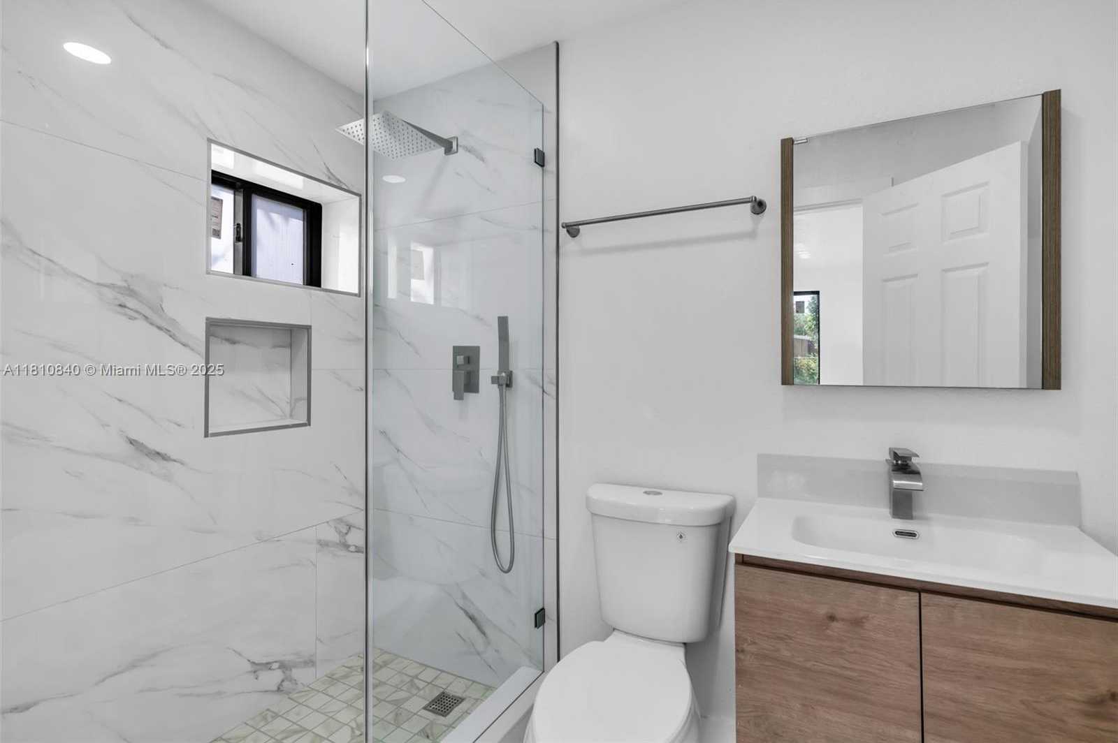 Small Image of 1010 NORTH EAST 140TH ST, North Miami Number 9