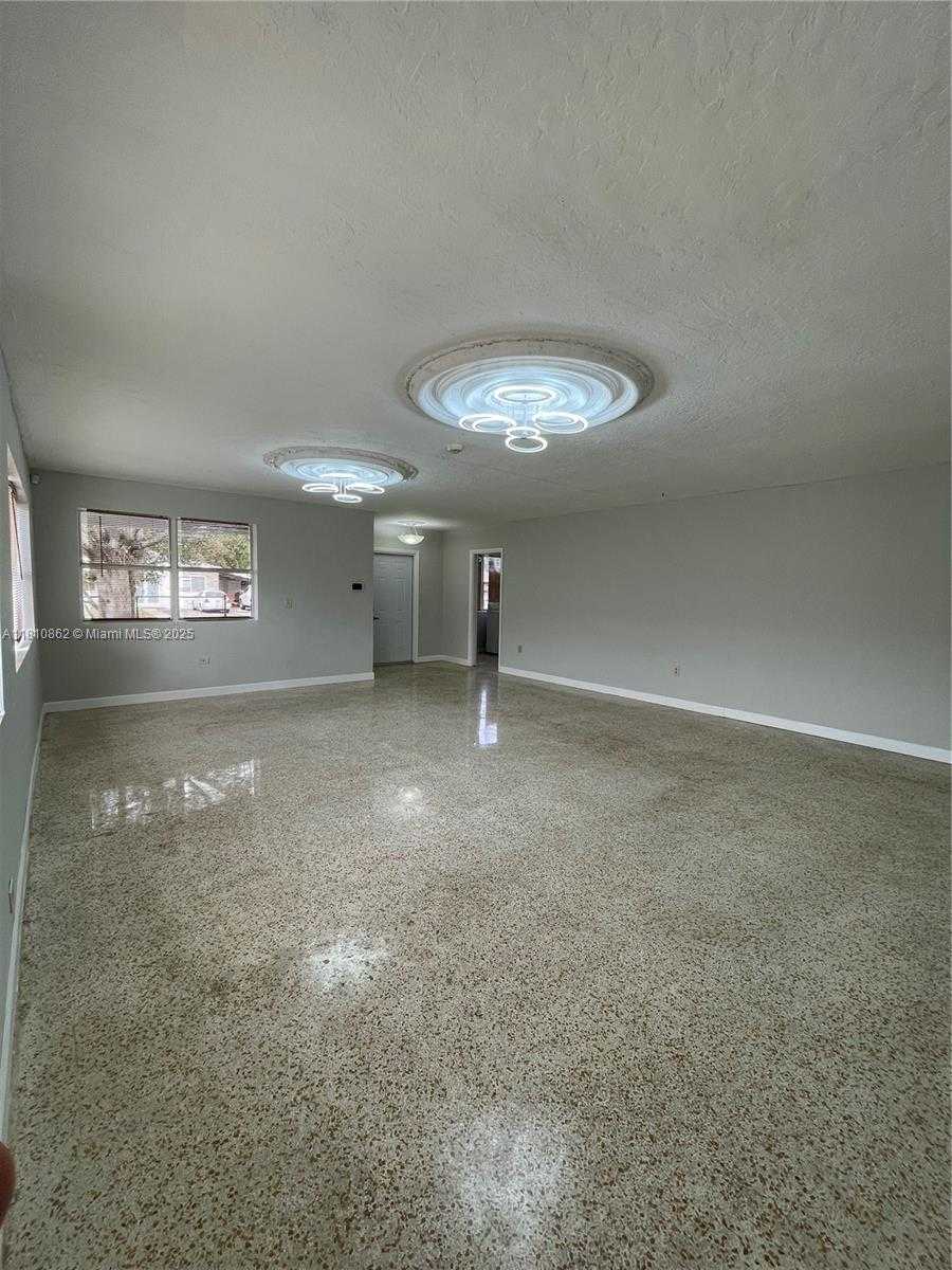 Small Image of 310 NORTH WEST 33RD TER, Lauderhill Number 10
