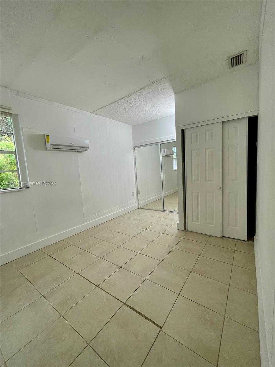 Small Image of 310 NORTH WEST 33RD TER, Lauderhill Number 24