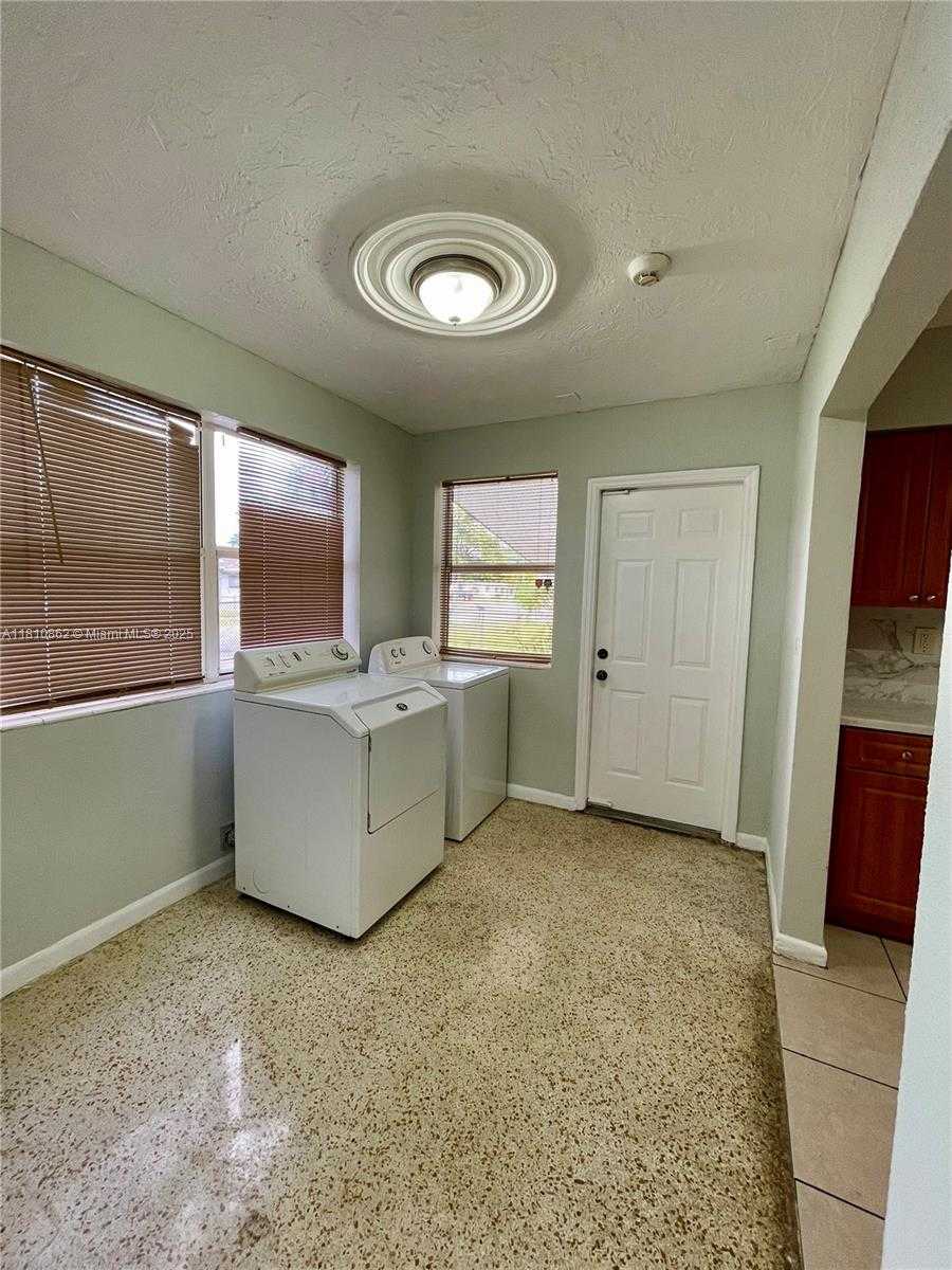 Small Image of 310 NORTH WEST 33RD TER, Lauderhill Number 6