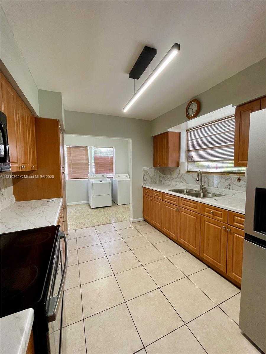 Small Image of 310 NORTH WEST 33RD TER, Lauderhill Number 8