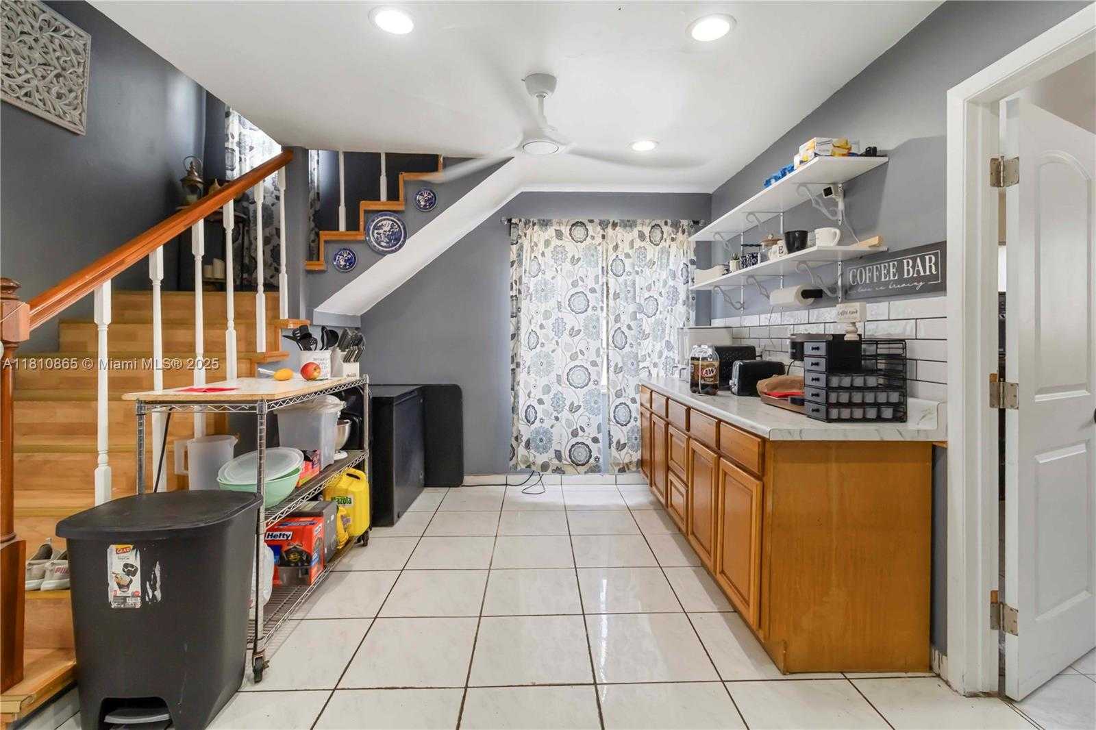 Small Image of 7141 CUSTER ST, Hollywood Number 10