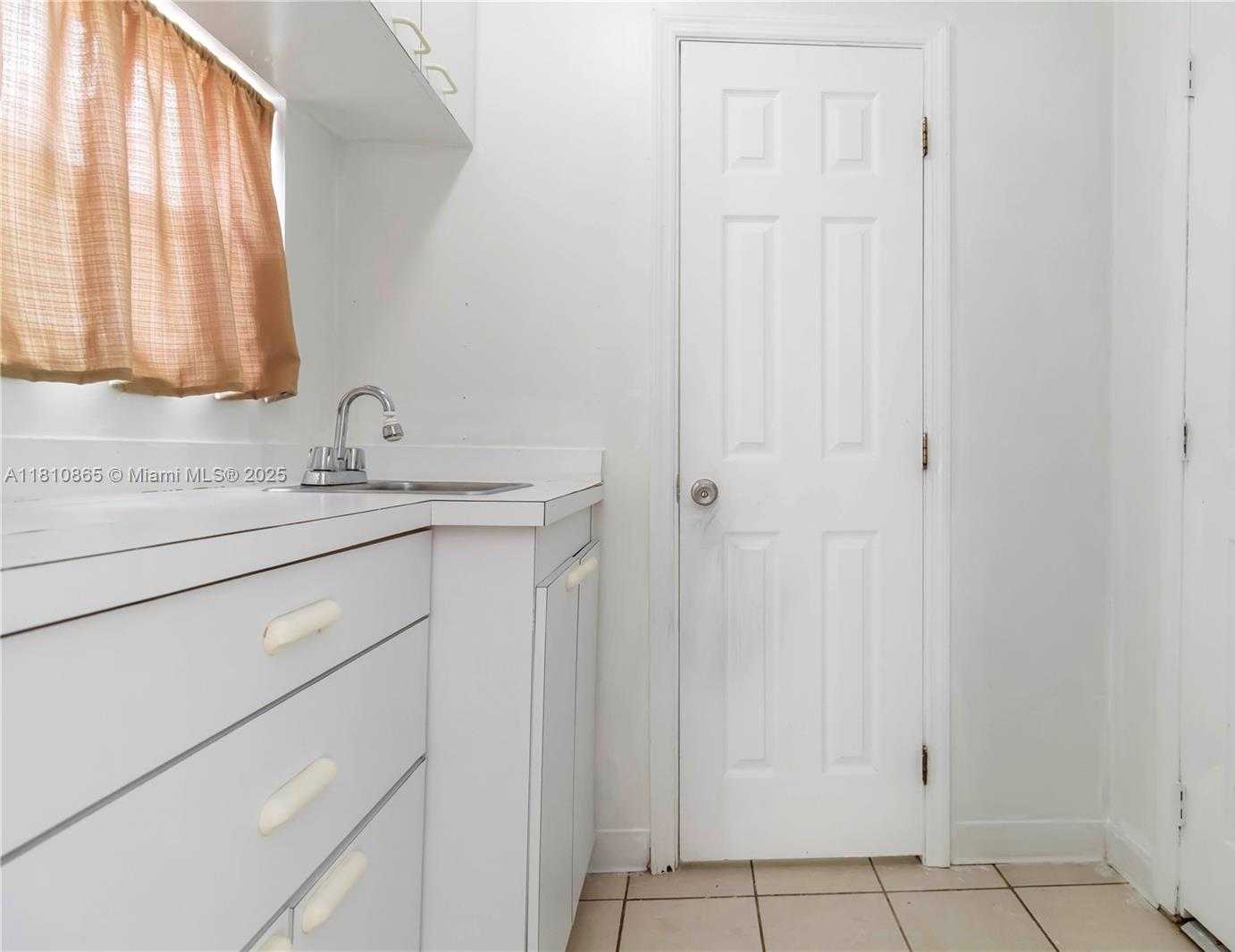 Small Image of 7141 CUSTER ST, Hollywood Number 24