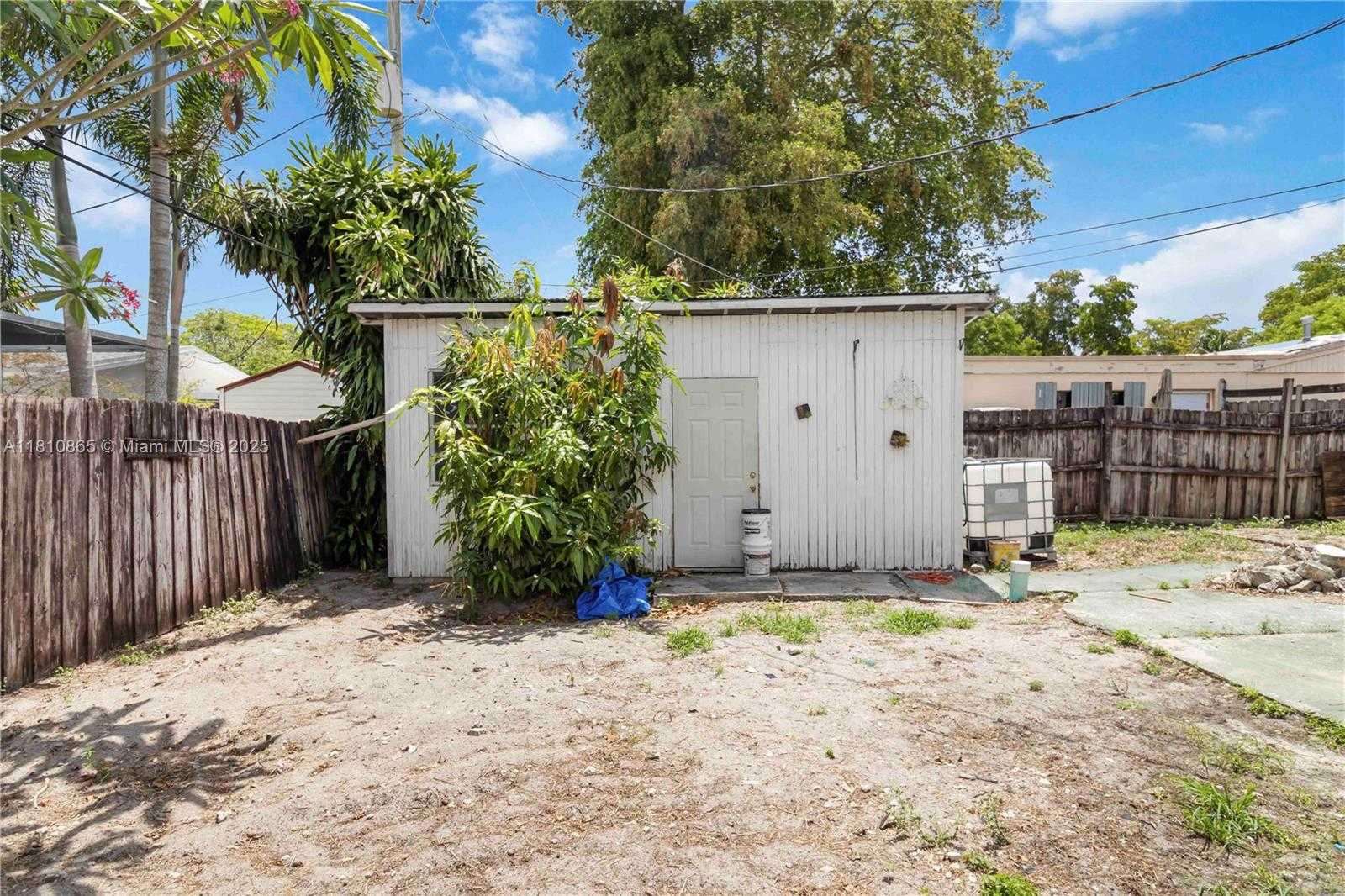 Small Image of 7141 CUSTER ST, Hollywood Number 27