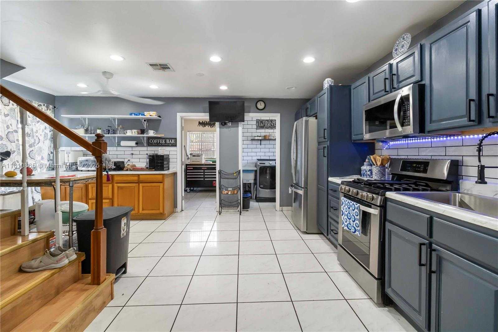 Small Image of 7141 CUSTER ST, Hollywood Number 8