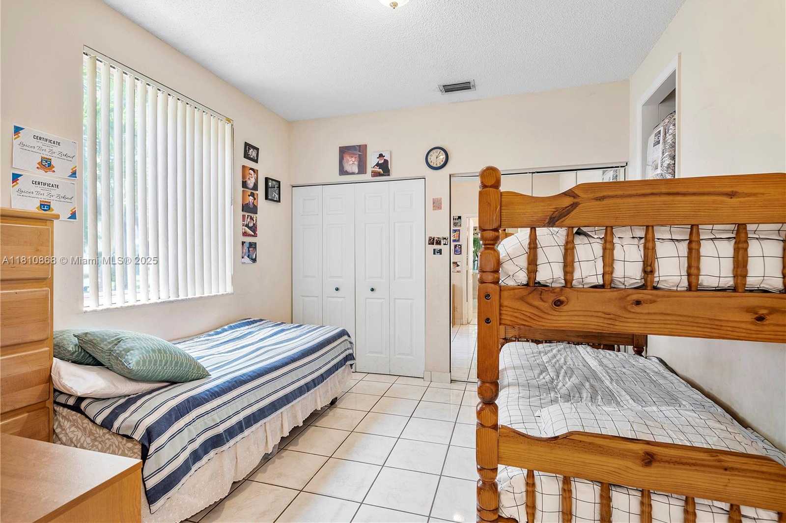 Small Image of 1357 CAMELLIA LN, Weston Number 19
