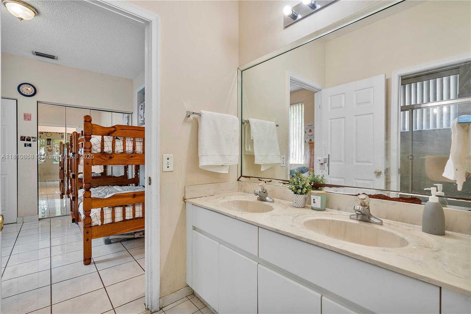 Small Image of 1357 CAMELLIA LN, Weston Number 21