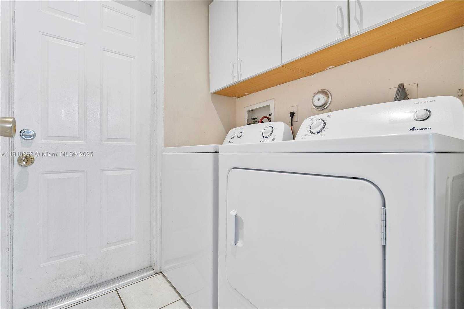 Small Image of 1357 CAMELLIA LN, Weston Number 24