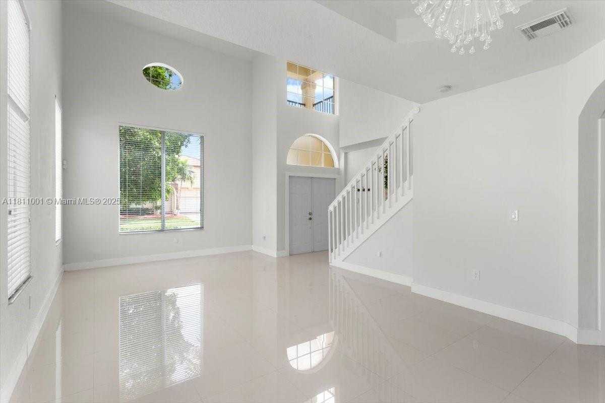 Small Image of 8773 SOUTH WEST 220TH LN, Cutler Bay Number 10