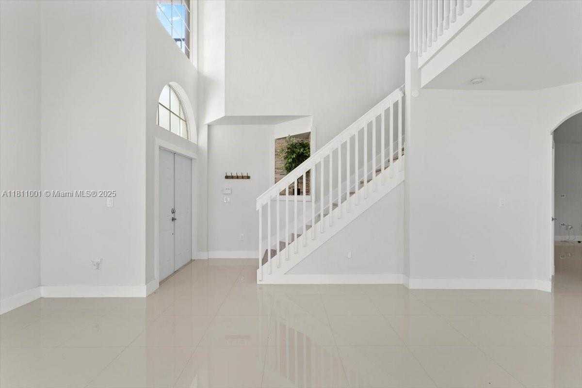 Small Image of 8773 SOUTH WEST 220TH LN, Cutler Bay Number 15