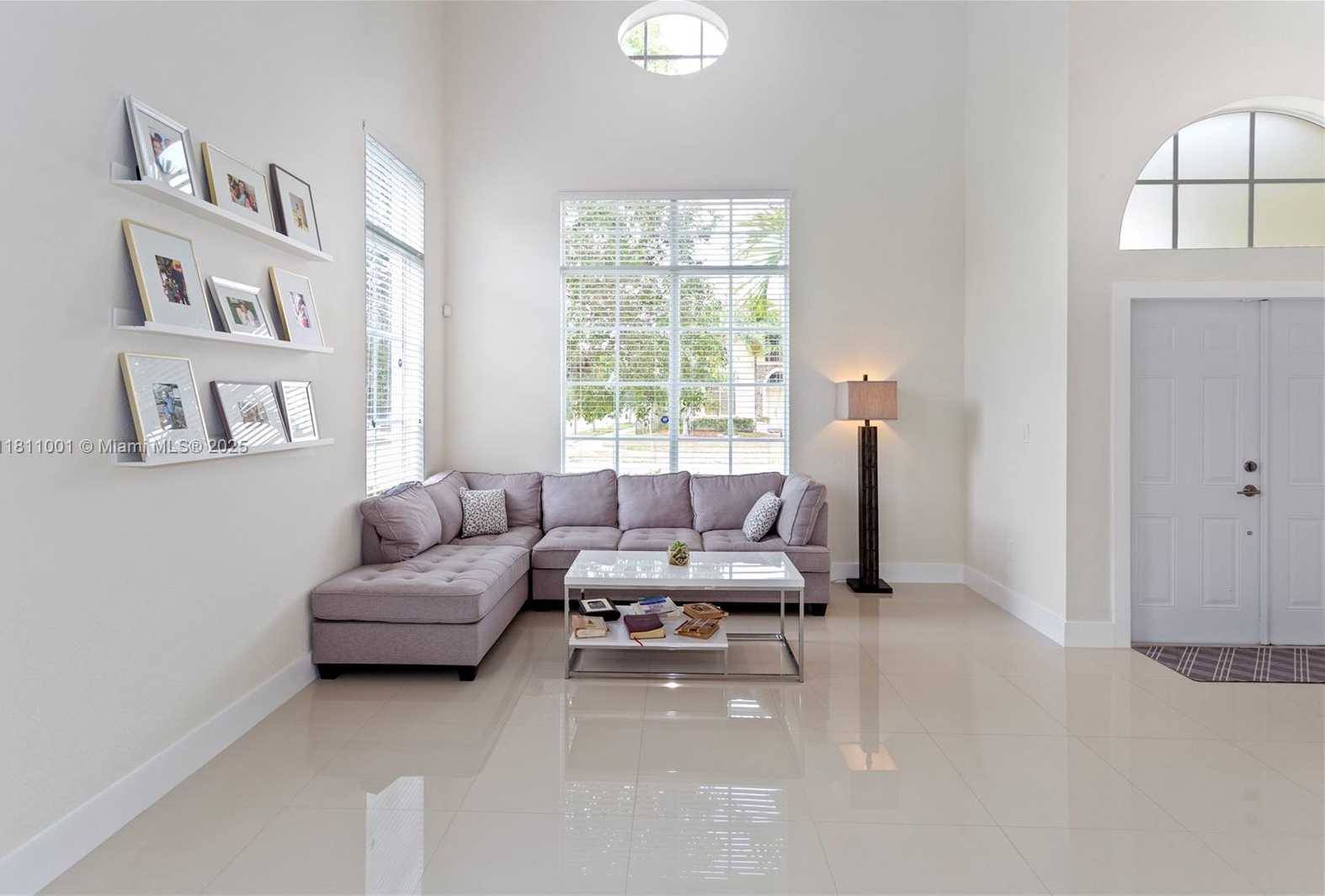 Small Image of 8773 SOUTH WEST 220TH LN, Cutler Bay Number 2