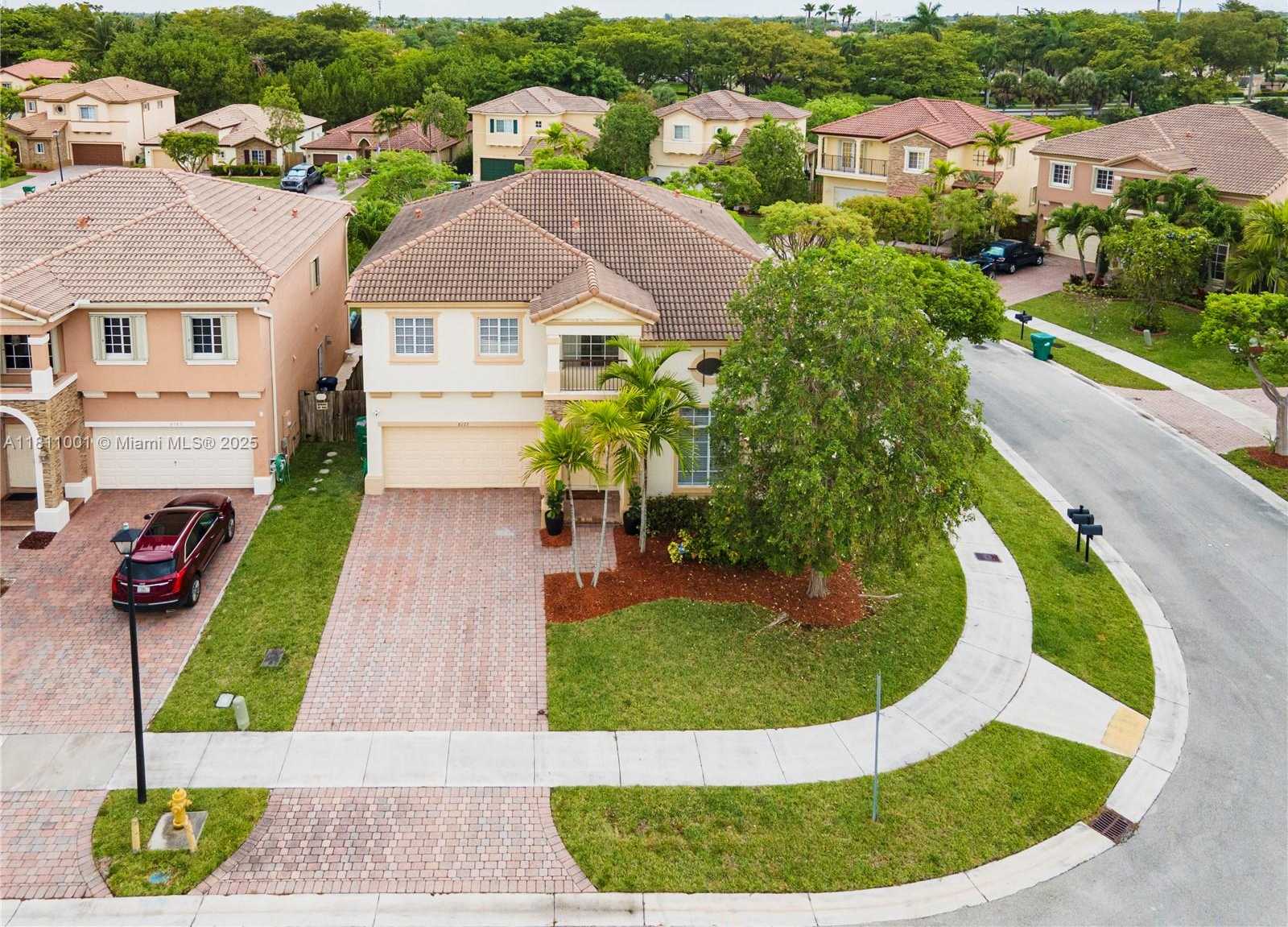 Small Image of 8773 SOUTH WEST 220TH LN, Cutler Bay Number 22