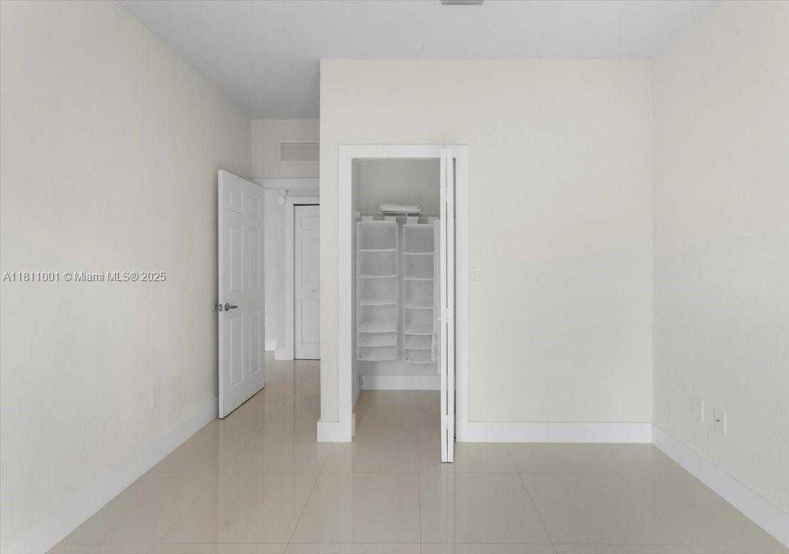 Small Image of 8773 SOUTH WEST 220TH LN, Cutler Bay Number 31